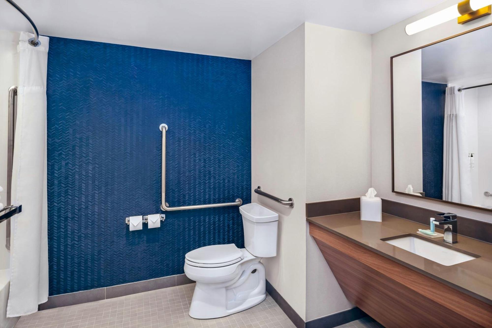 Fairfield By Marriott Inn & Suites Gravenhurst Muskoka Экстерьер фото