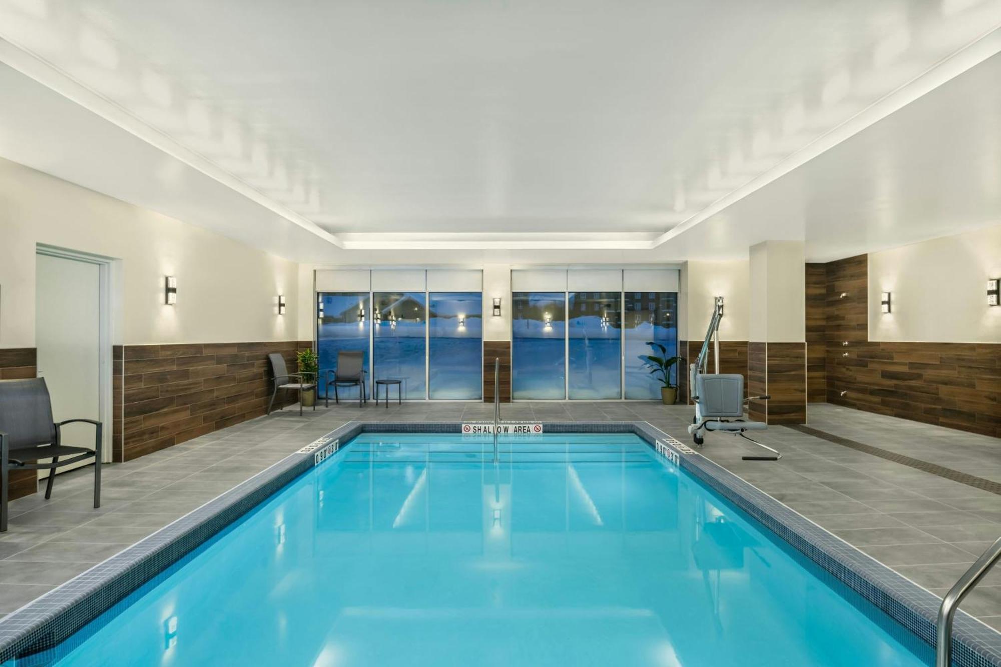 Fairfield By Marriott Inn & Suites Gravenhurst Muskoka Экстерьер фото